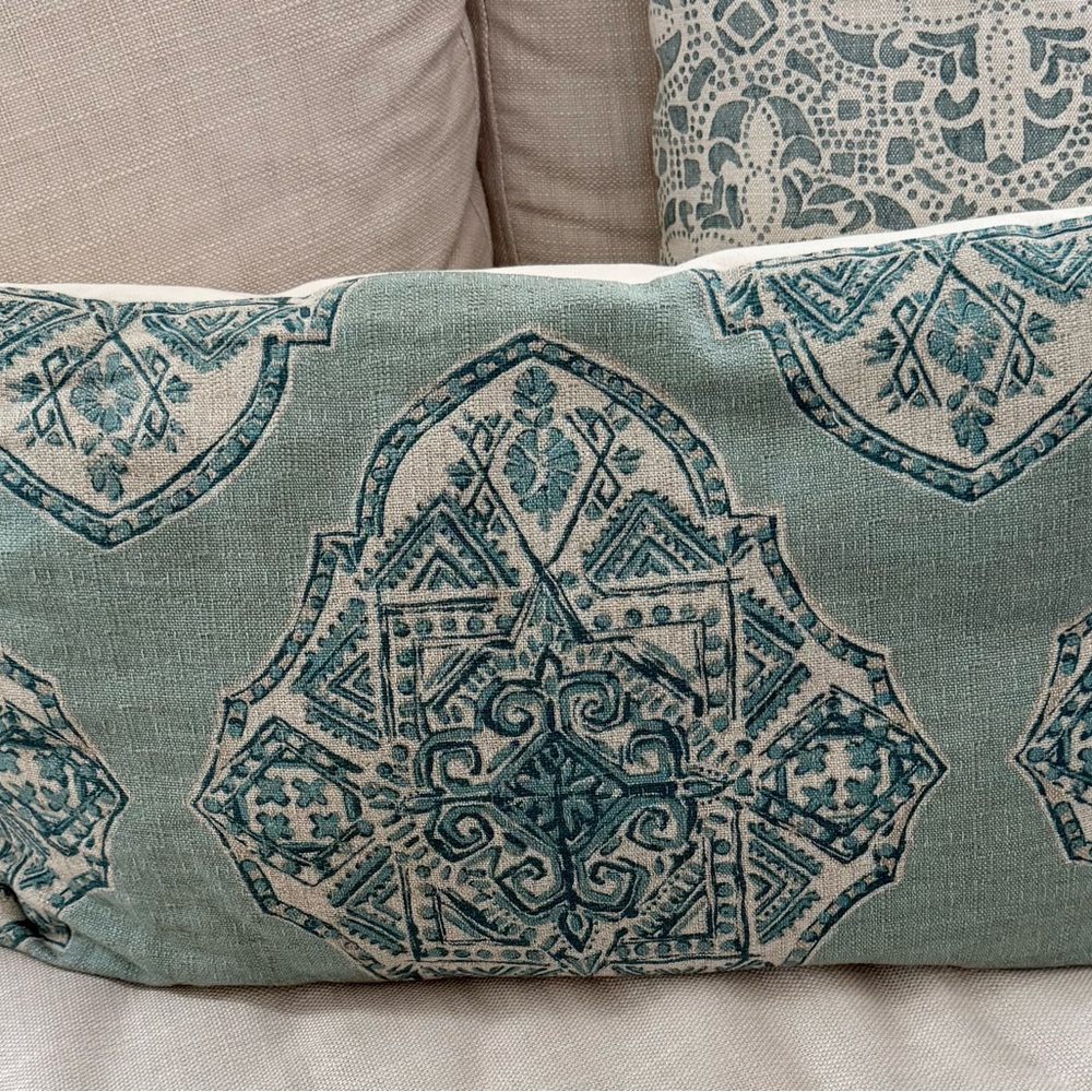 Elegant Seafoam  and Cream Accent Pillow Cover with Medallion Design